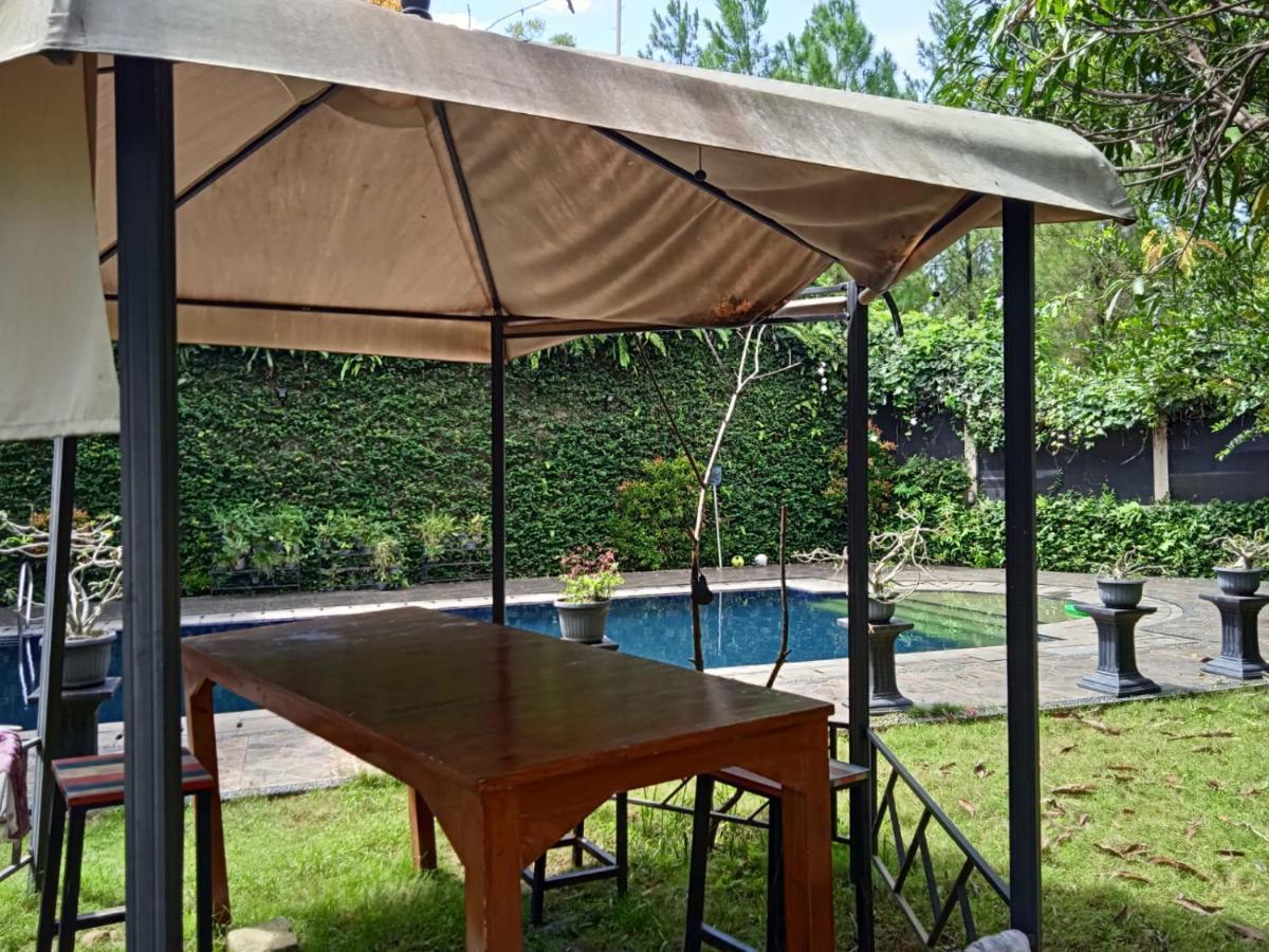 Villa Gathering Yuni Syahla Citaringgul Exteriör bild
