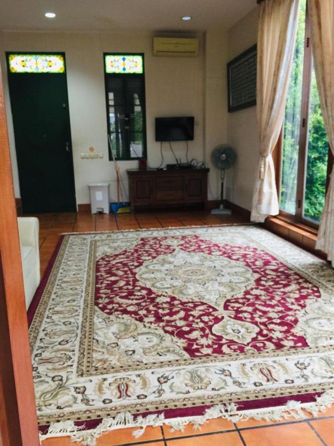 Villa Gathering Yuni Syahla Citaringgul Exteriör bild